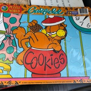 Garfield Puzzle with Cookie Jar